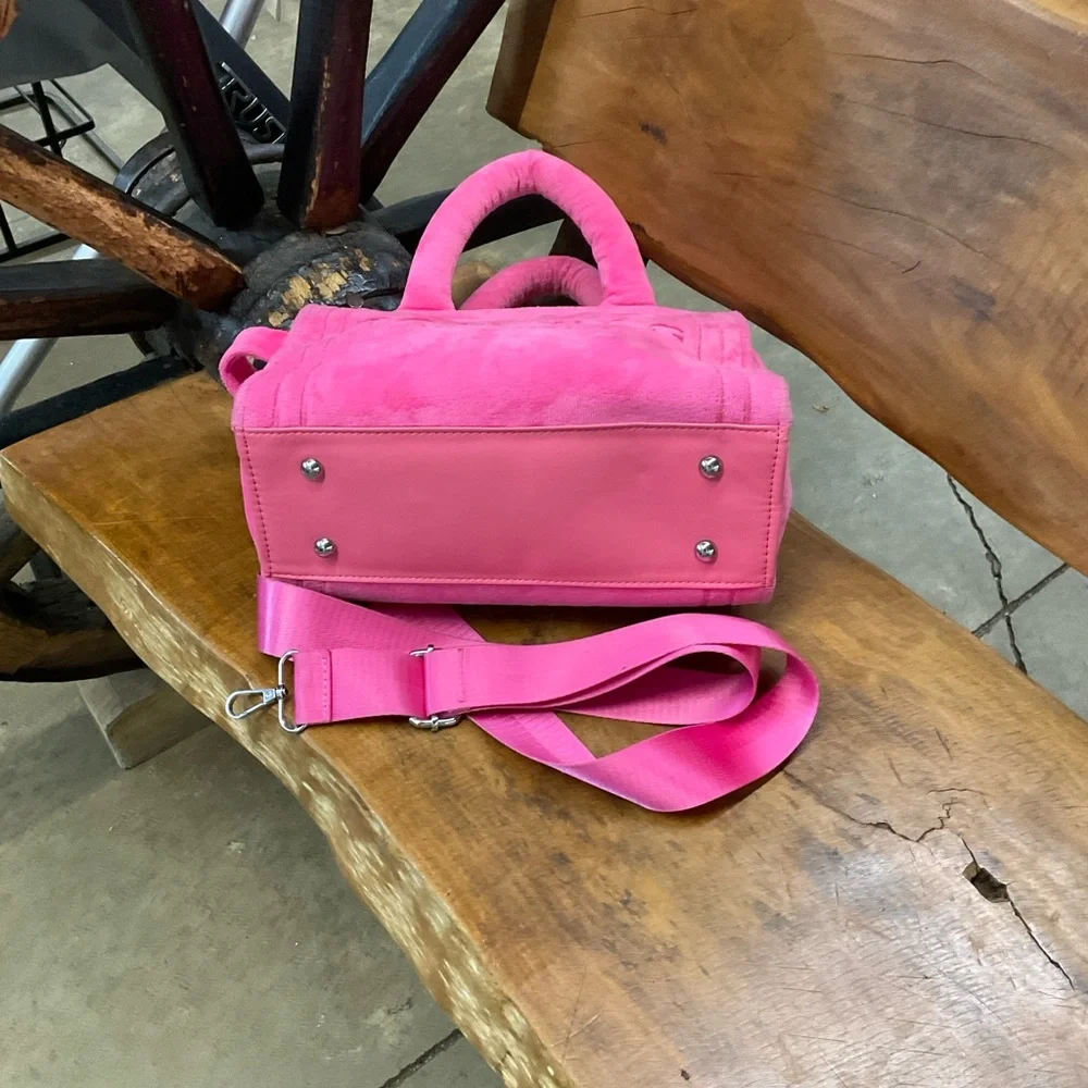 Marc Jacobs Vibrant Pink Tote Bag - Picture 14 of 16
